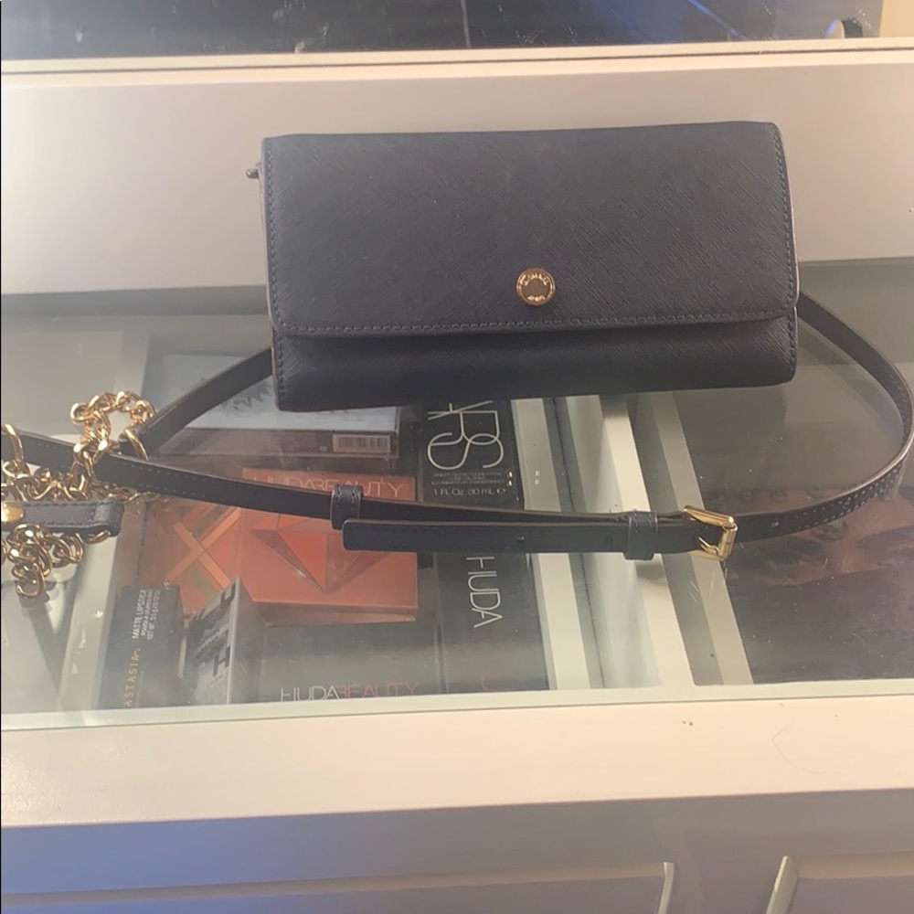 Crossbody wallet